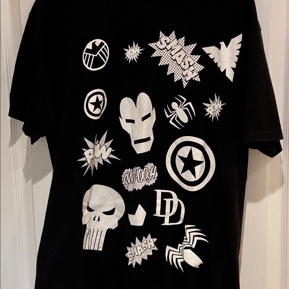 Marvel Comics Men’s Tee Classic Heroes XL - Picture 2 of 5